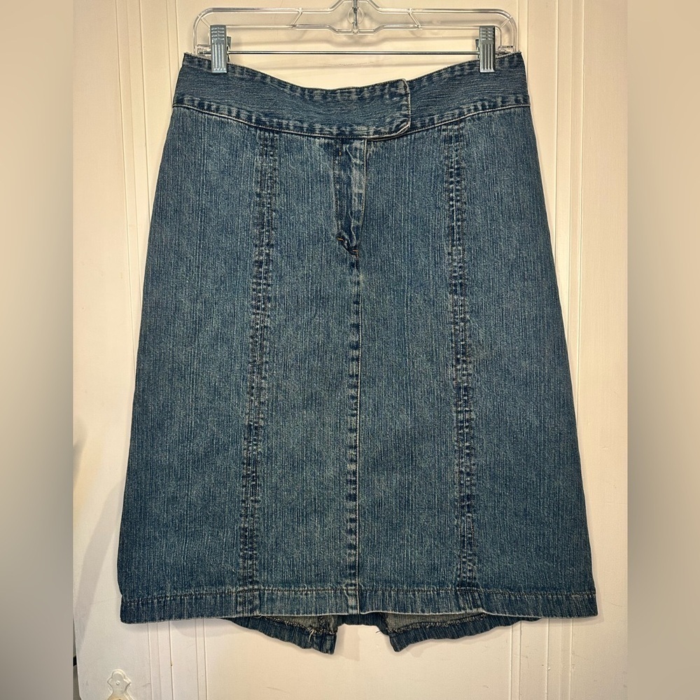 Vintage St Johns Bay Size 8 Women’s denim Skirt Med Wash
